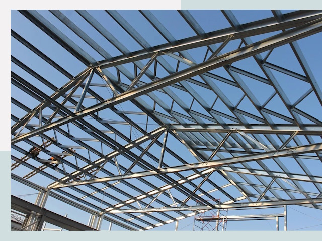 Строительство фермы в Саянске