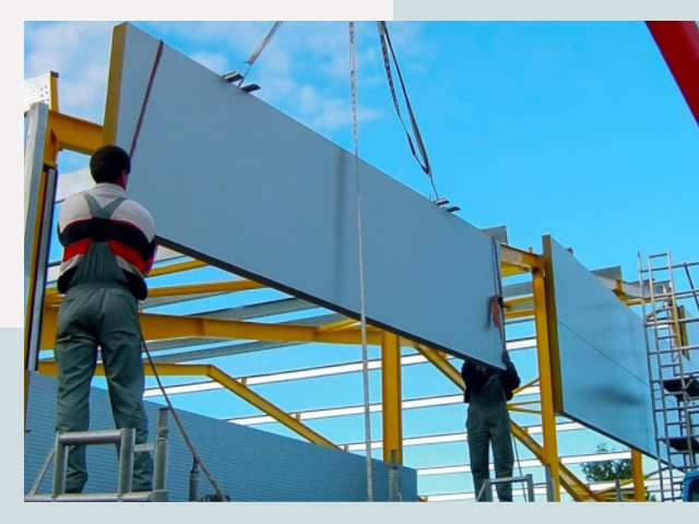 Монтаж сэндвич-панелей в Саянске от 610 руб.